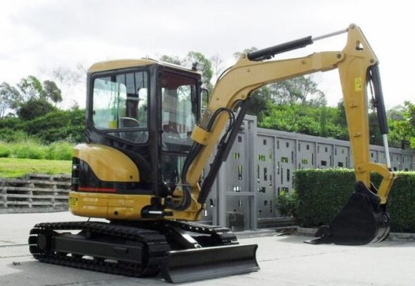 2007 CAT 303 CR Mini Excavator